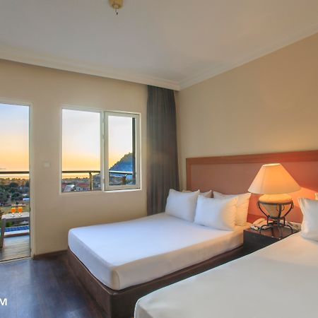 Manaspark Deluxe Hotel Олудениз Екстериор снимка